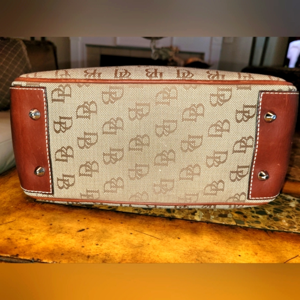 Dooney & Bourke HANDBAG BEIGE - Picture 6 of 13